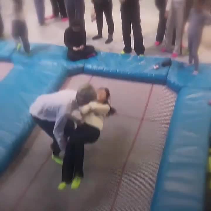 真會玩啊 年輕人