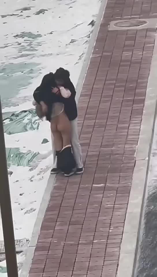 一言不合就脫衣