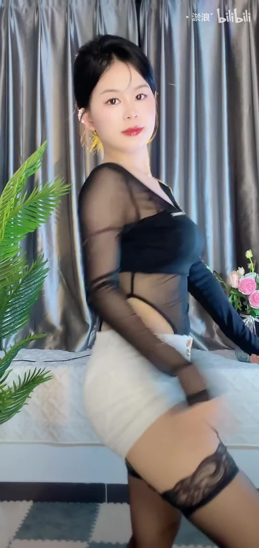 肉桃兒 #穿搭欣賞 #慢搖