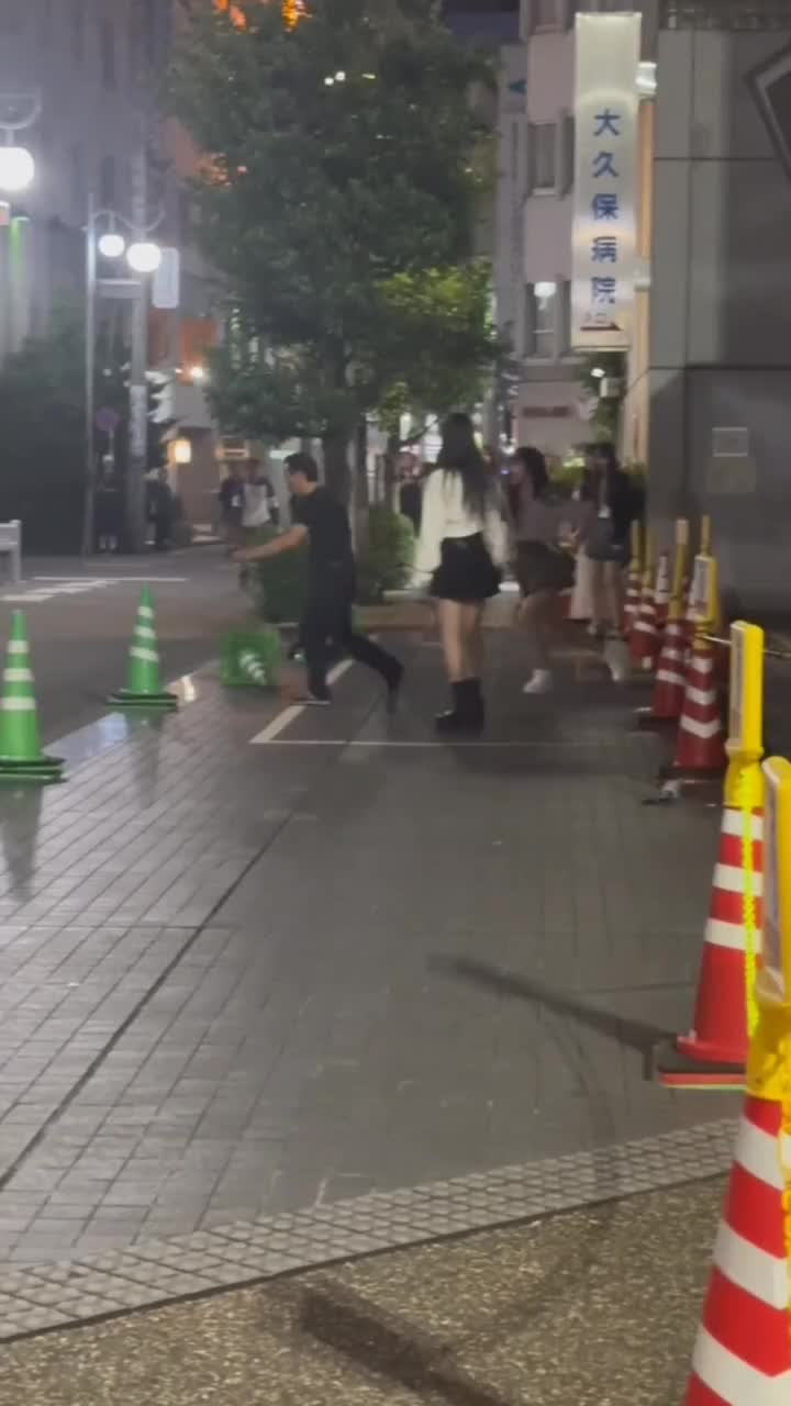 日本，大久保偶遇，聽說因為形像不好被拒絕了